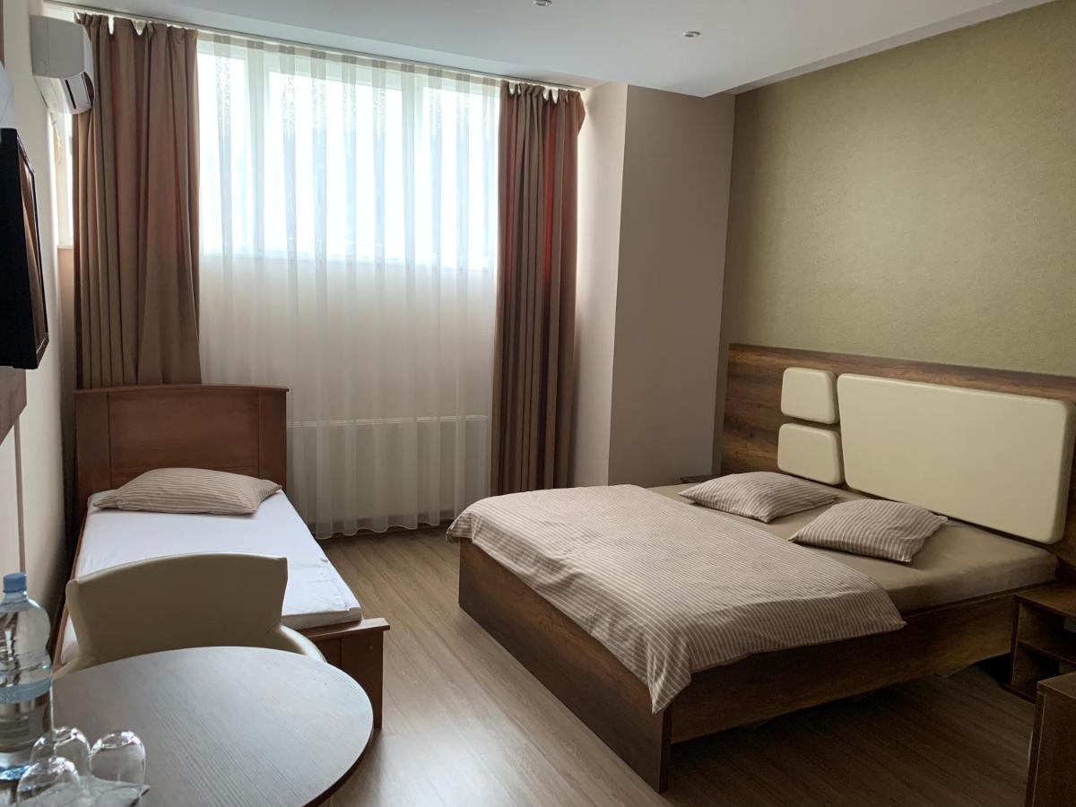 Hotel Antika Печ Екстер'єр фото