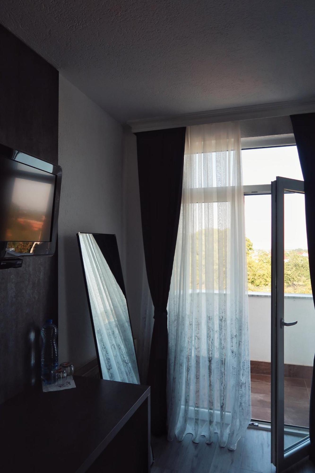Hotel Antika Печ Екстер'єр фото